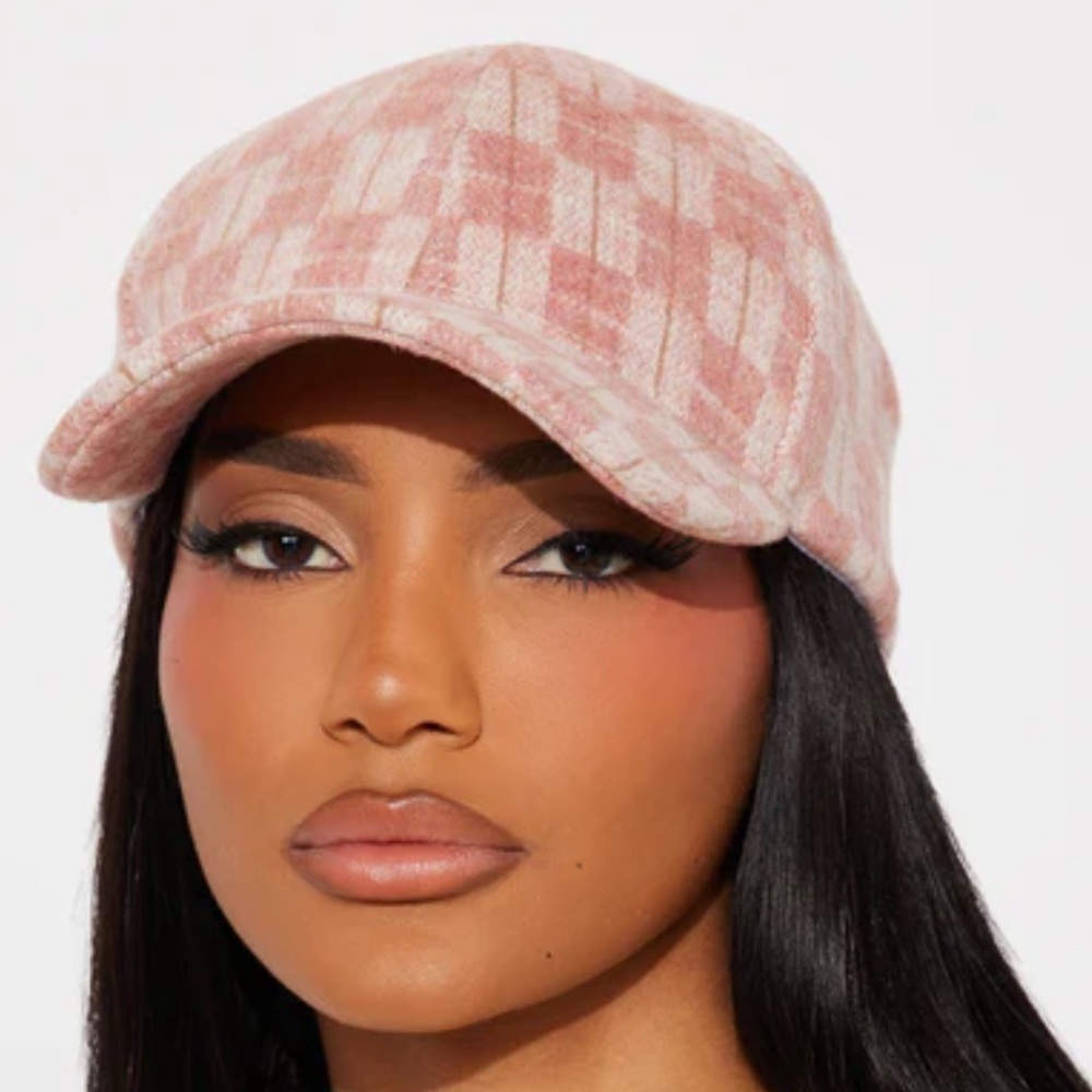 Woman’s checkered baseball cap - Picture 4 of 6